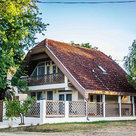 Keszeg44 Vendeghaz Villa *